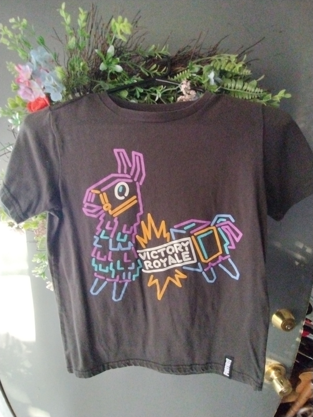Fortnite Victory Royale Kids Graphic Tee - Black